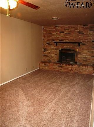 3rd image of 702 Dana St