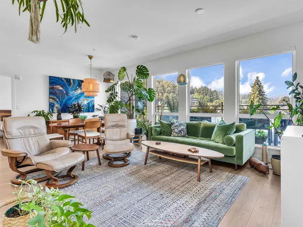 3018 Saint George St #608, Pt Moody, BC V3H 0L4