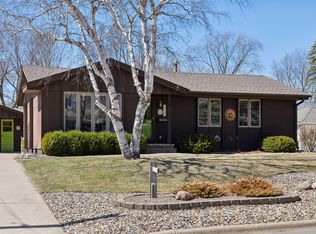 8468 Little Rd, Bloomington, MN 55437