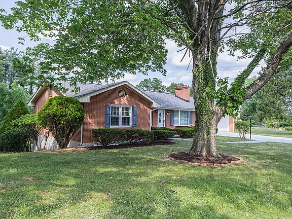 4th image of 5563 Green Meadow Rd