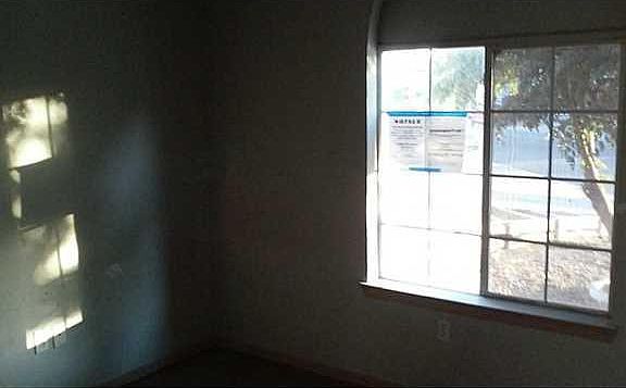 3rd image of 939 Madtone Dr