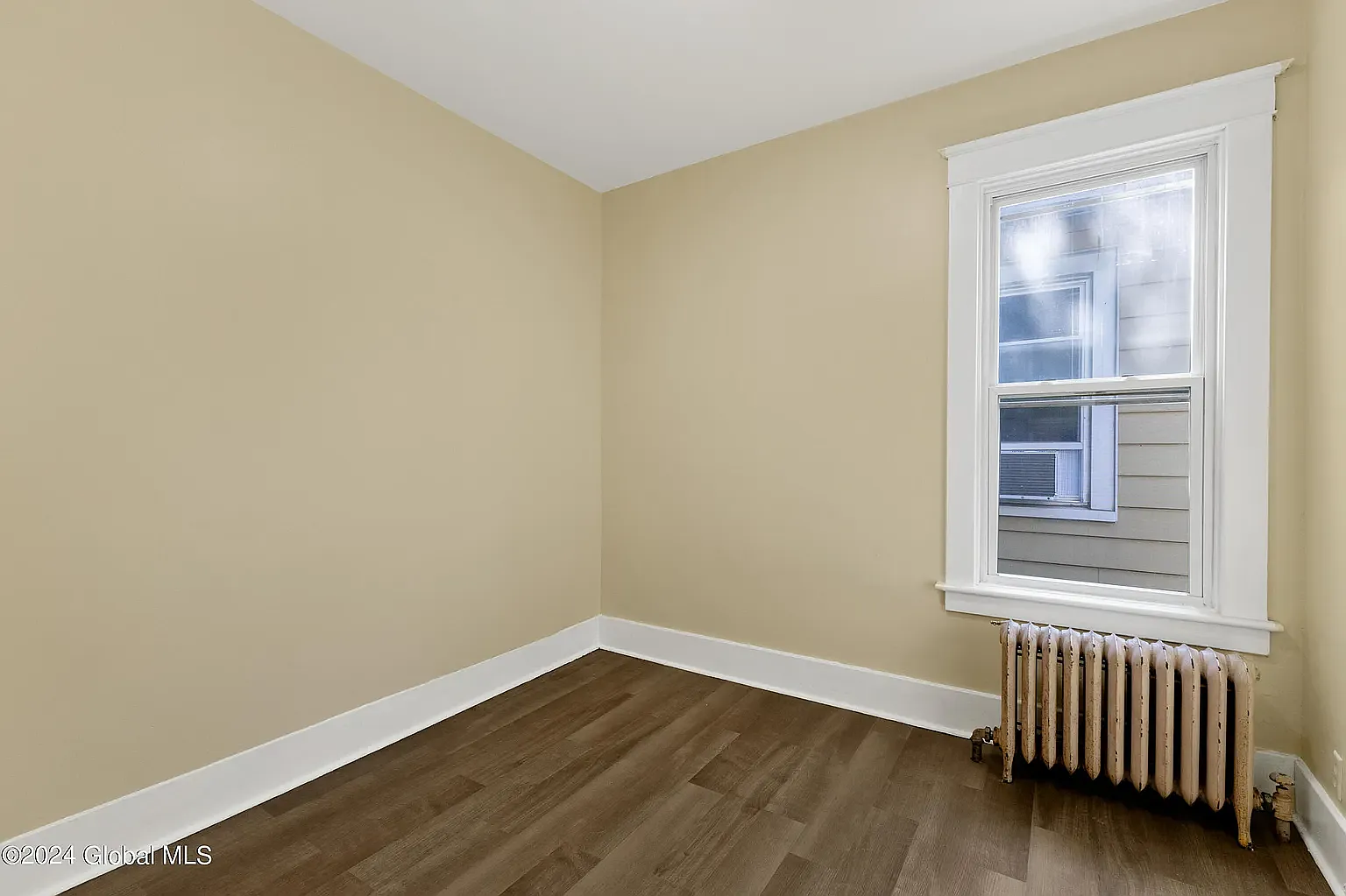 345 Myrtle Ave — Photo 3