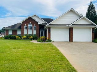 300 Winborne Dr, Florence, AL 35633