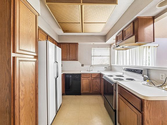 4th image of 5864 Village Forest Ct