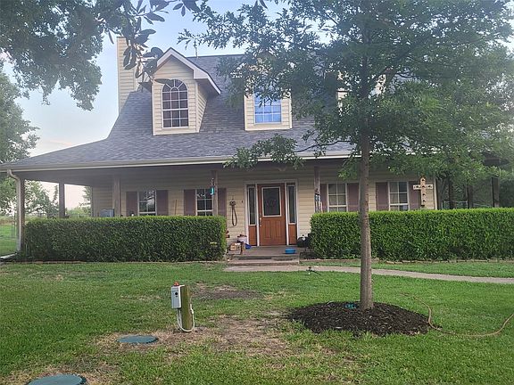 3rd image of 3376 Plainview Rd