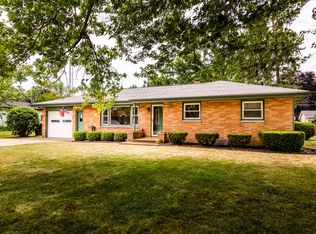 996 Lausman Dr, Saint Joseph, MI 49085