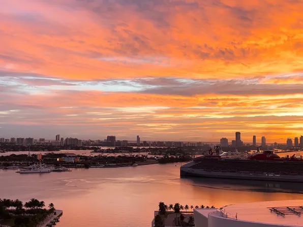 888 Biscayne Blvd, Miami, FL