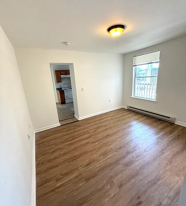 32 S Mulberry St #3