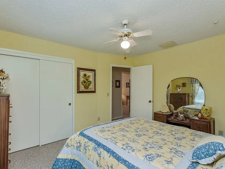 10521 N Minnewawa Ave — Photo 12