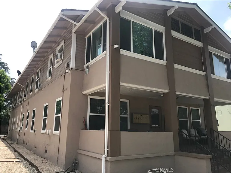 2148 E St — Photo 1