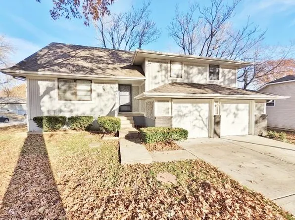 401 SW Ensley Ln, Lees Summit, MO 64081