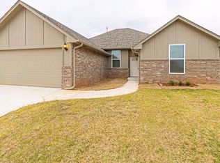 1303 Pebble Pond Dr, Norman, OK 73071