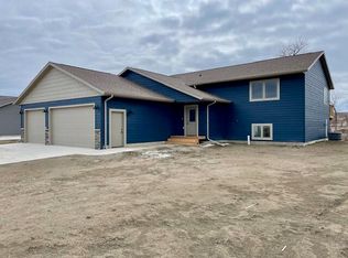1909 Skerrols St, Fort Pierre, SD 57532