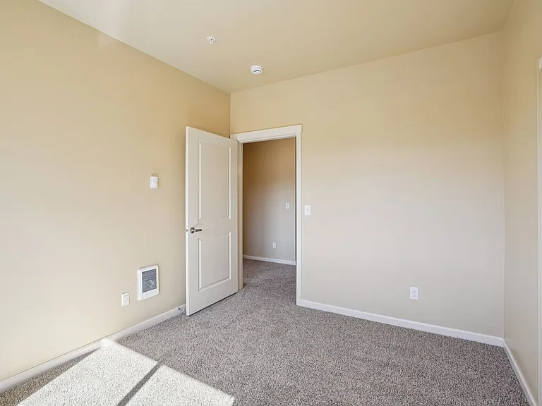 LIBERTY CREST APARTMENTS — Photo 55