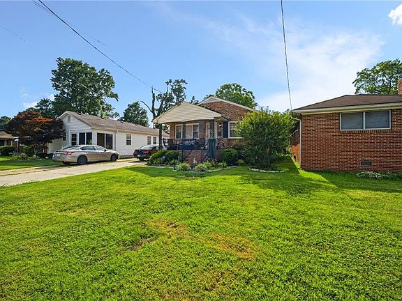 5th image of 203 Maple St