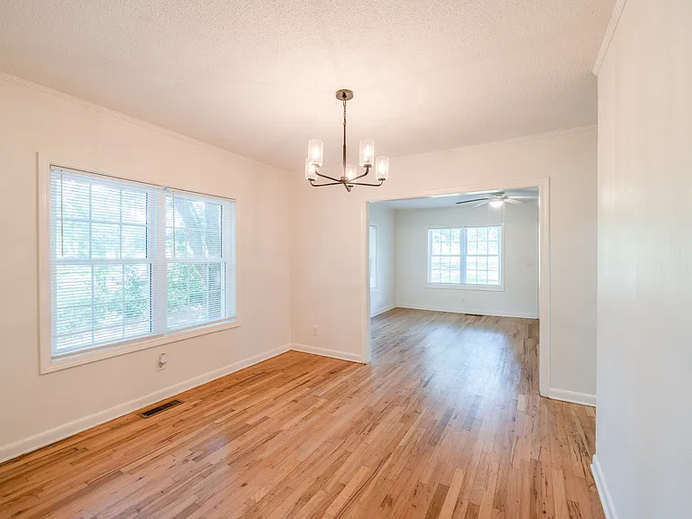 706 E Pinetree Blvd — Photo 52