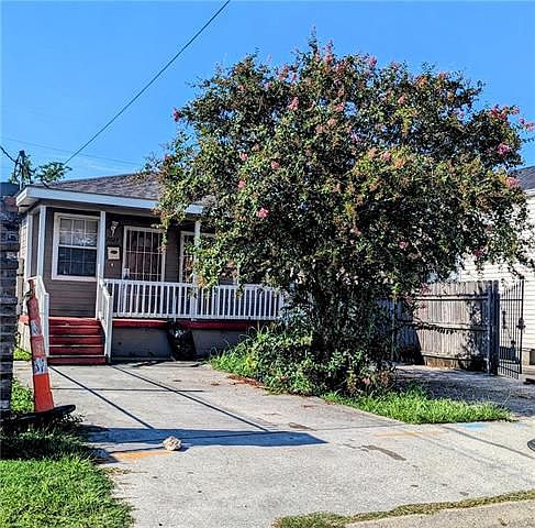 1st image of 2024 N Prieur St