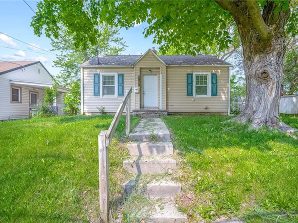 2910 Cornell St, Des Moines, IA 50313