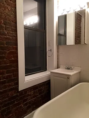 Rented by Adir Realty | media 34