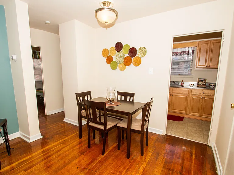 Washington Park Apartments — Photo 8
