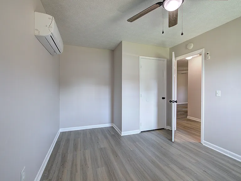 1 Briarwood Ln — Photo 14