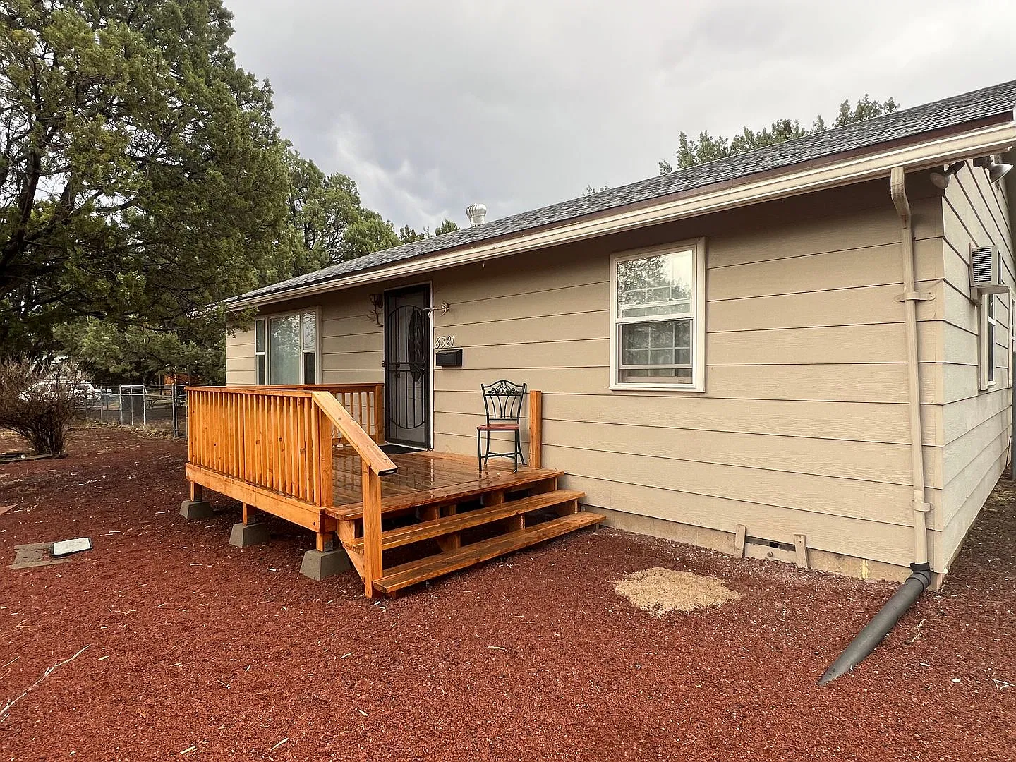 Charming 2-bed, 1-bath home for rent near Show Low, AZ with Private Lake privileges — Photo 2