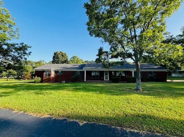 3944 Crow Mountain Rd, Russellville, AR 72802