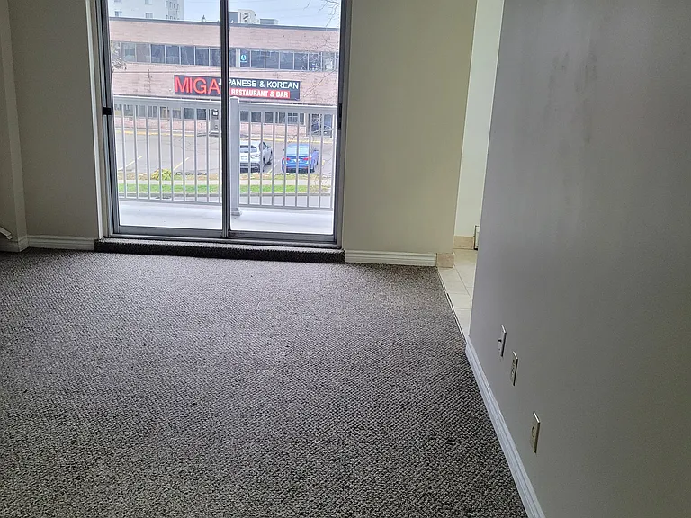 350 Regina St N #209 — Photo 4