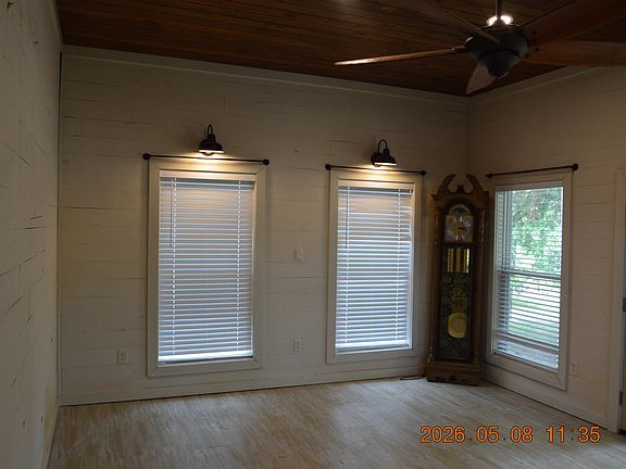 5th image of 103 Lake Forrest Cv