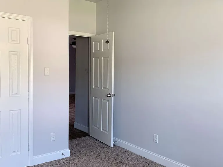 2417 Norway Dr — Photo 6