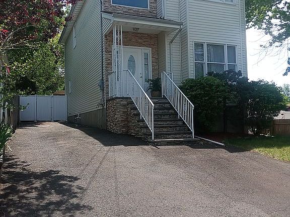 5th image of 97 Pacific Blvd