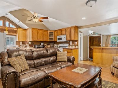 2375 Spruce Dr, Arrowbear Lake, CA, 92382