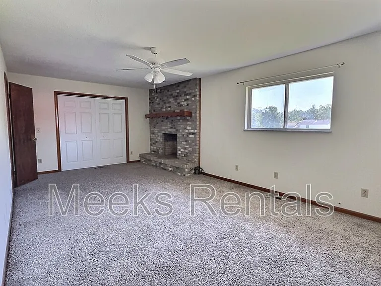 58 Maple Ln — Photo 12