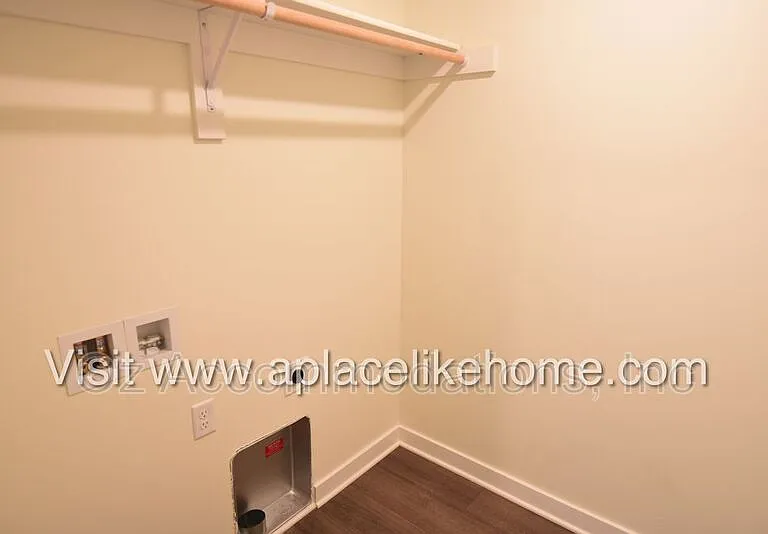 4008 NW 95th Ter — Photo 28