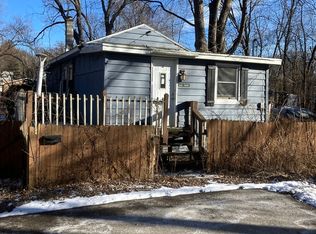 38441 N 7th Ave, Spring Grove, IL 60081