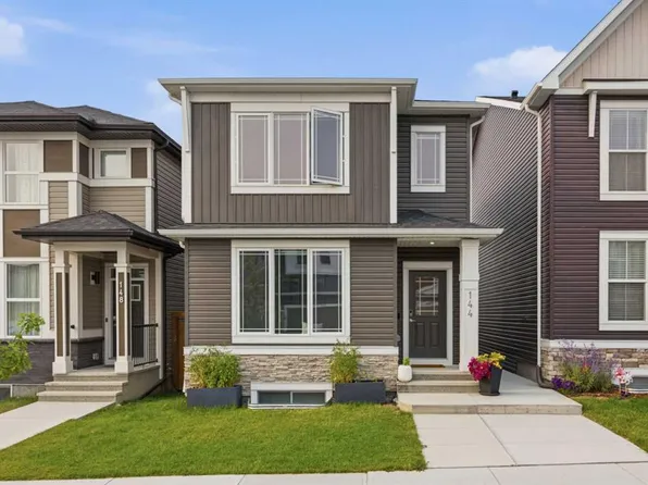 144 S Amblehurst Grn NW, Calgary, AB T3P 1W8