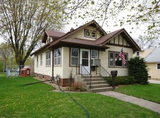 110 4th St SE, Montgomery, MN 56069