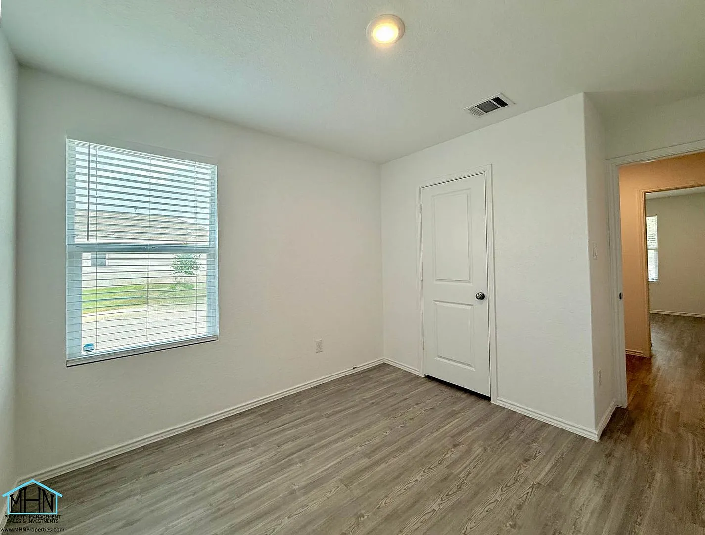 Beautifully Maintained 4-Bedroom 2-Bath Home in the Desirable Sage Meadows Community! — Photo 3
