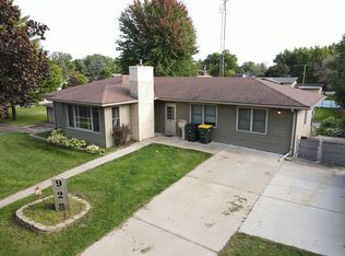 928 4th St, Reedsburg, WI 53959