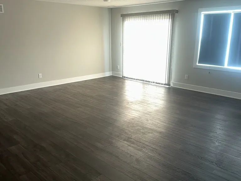 426 SE Dapple Dr — Photo 5