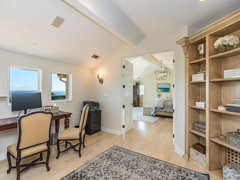 1601 Alisa Ln — Photo 42