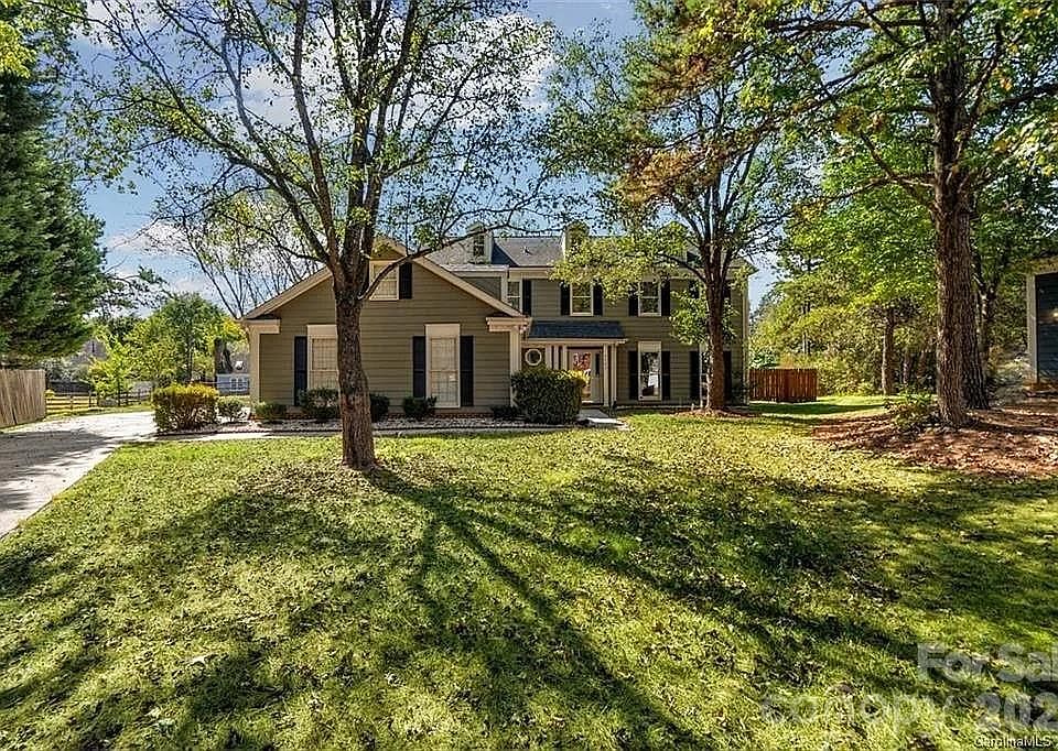 1st image of 3709 Stoneglen Path