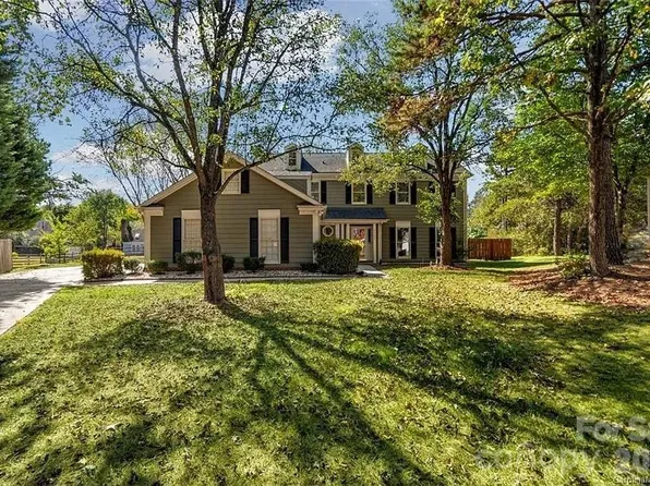 3709 Stoneglen Path, Charlotte, NC 28269
