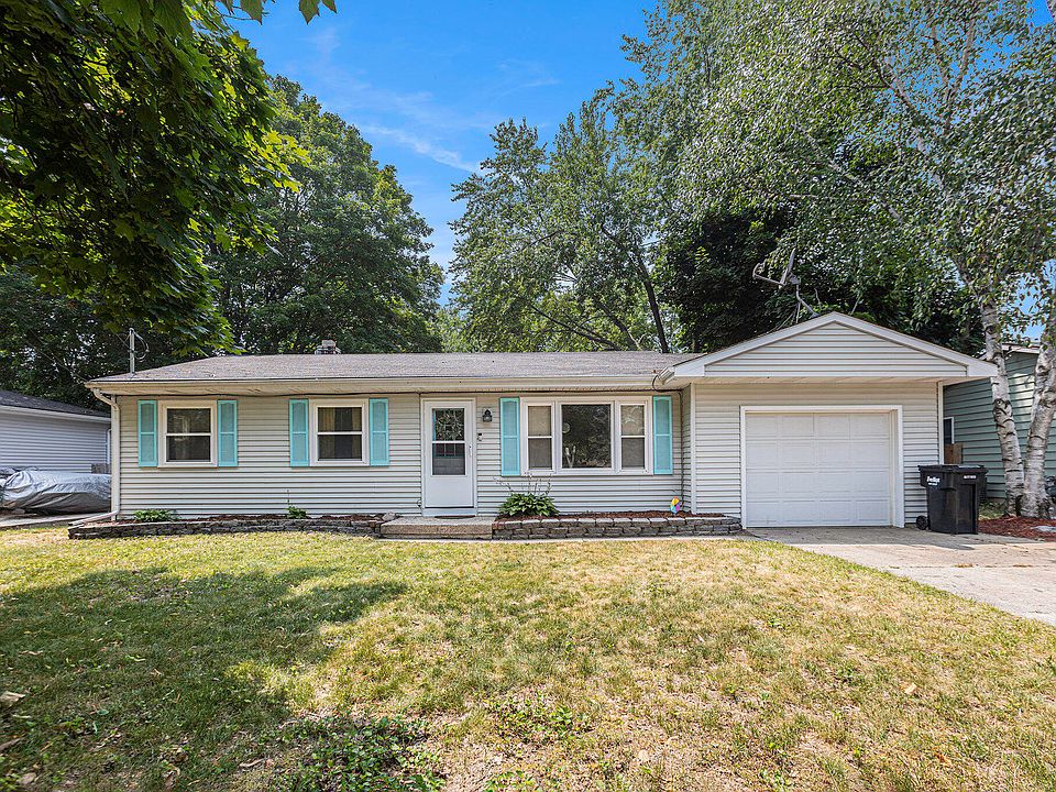 1st image of 5423 Pinebrook Ave SE