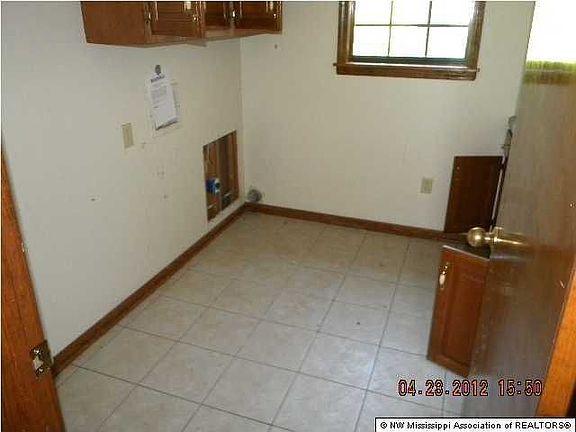 4th image of 530 Cottonwood Ln