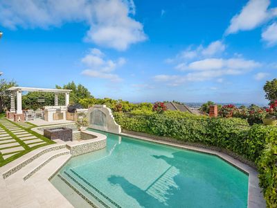 6815 La Jolla Scenic Dr S, La Jolla, CA, 92037