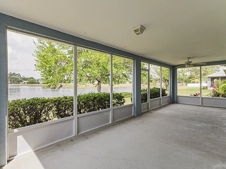 1733 La Maderia Dr SW — Photo 17