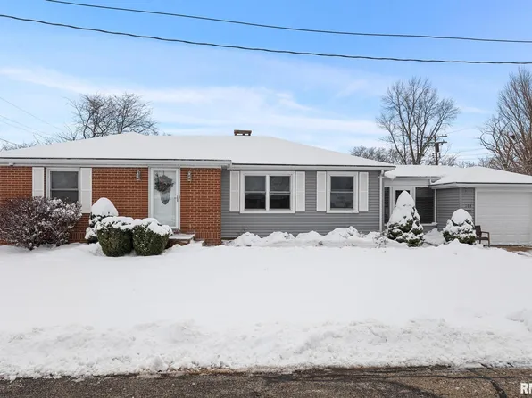 108 E Crestwood St, Morton, IL 61550