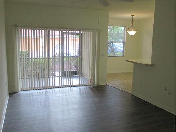 5th image of 7935 Preserve Cir APT 413