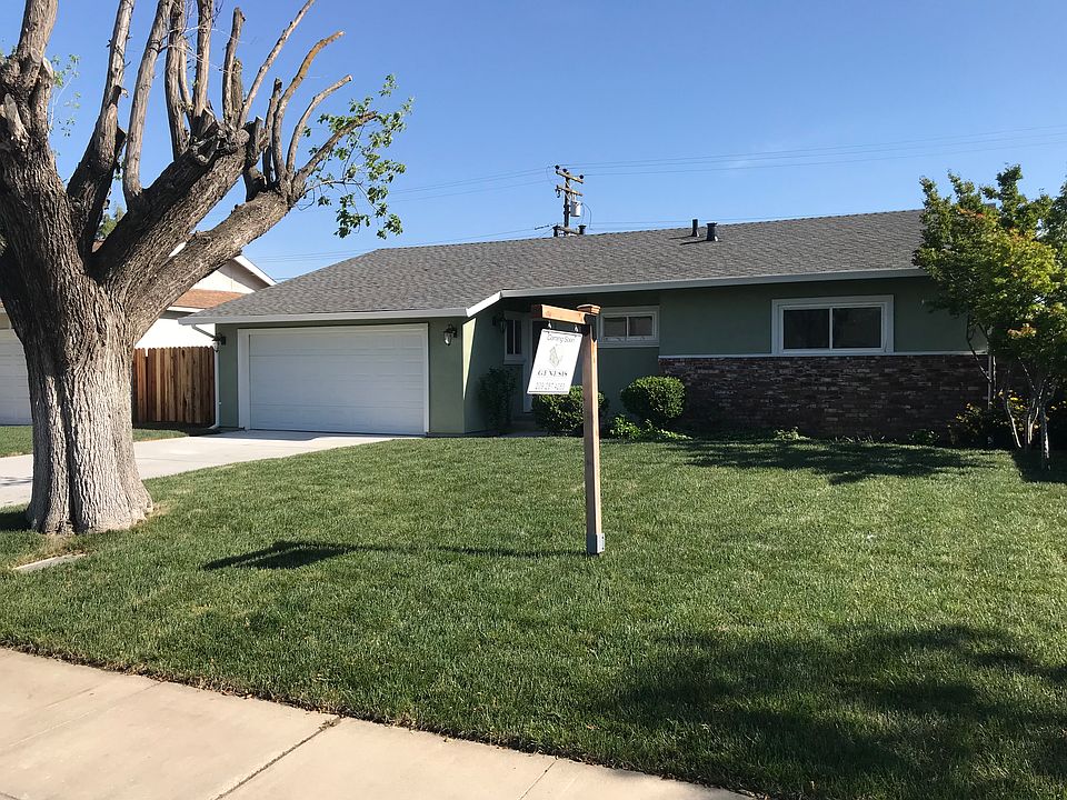 2nd image of 940 7th St
